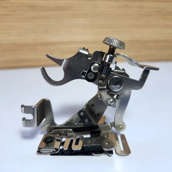 Singer Ruffler Foot Attachment 1261 For Singer Sewing Machine - Picture 5 of 7